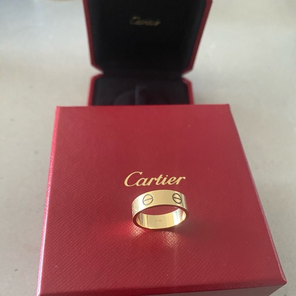 SOLD 🚫 Cartier Love Ring - Picture 6 of 9